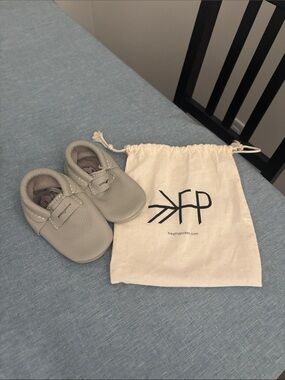 Freshly Picked Light Gray Leather Baby Moccasins
